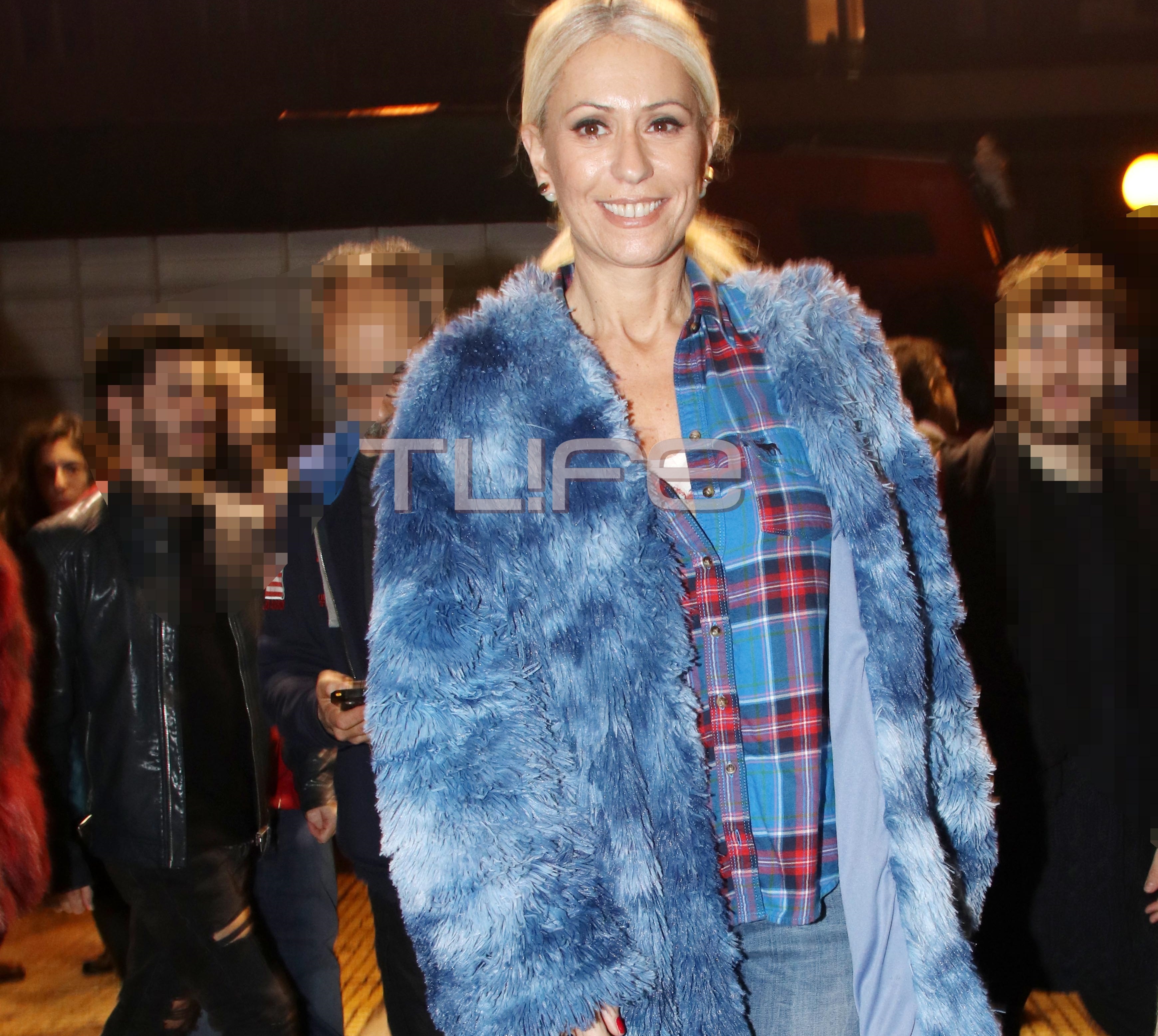 Μαρία Μπακοδήμου: Βραδινή έξοδος στο θέατρο με chic casual look! | tlife.gr Μαρία Μπακοδήμου: Βραδινή έξοδος στο θέατρο με chic casual look! | tlife.gr