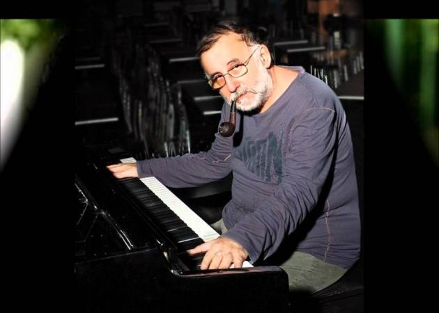 Θάνος Μικρούτσικος: Το πρώτο του μήνυμα μετά τη σοβαρή επέμβαση