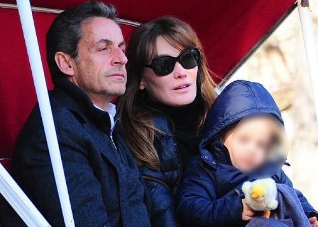 Guilia Sarkozy: Η πρώτη μέρα της κόρης του Nicolas Sarkozy και της Carla Bruni στο σχολείο! [vid]