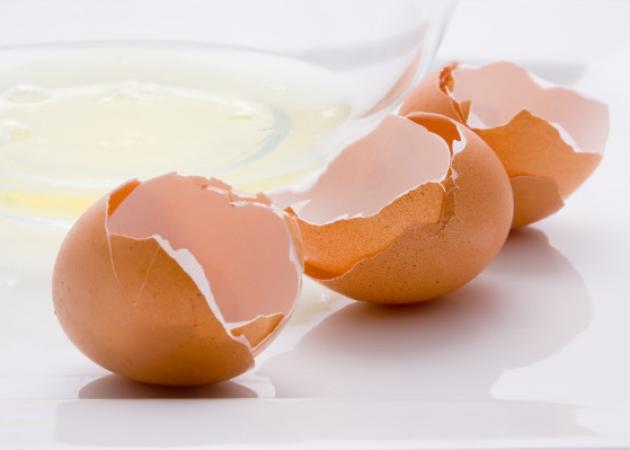 Γιατί να ΜΗΝ πετάξεις τα τσόφλια από τα αυγά – Δεν πάει ο νους σου…