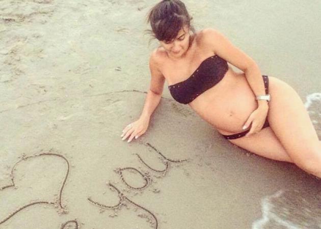 Αγγελική Δαλιάνη: Ποζάρει γυμνόστηθη στον 6ο μήνα της εγκυμοσύνης της! [pics]