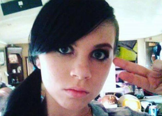 12χρονη αυτοκτόνησε “ζωντανά” στο facebook! – Πριν την είχε κακοποιήσει σεξουαλικά ο πατριός της!