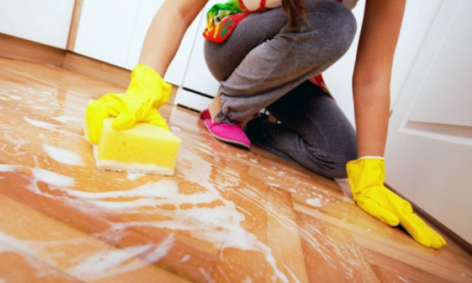 Πόσες θερμίδες καίγονται με τις δουλειές του σπιτιού [πίνακας]