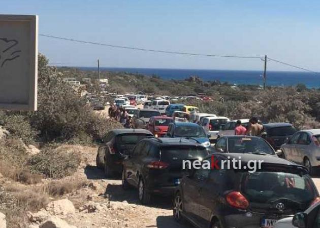 Το αδιαχώρητο στο Ελαφονήσι! Εγκλωβισμένοι στο στενό 7.500 τουρίστες [pics]