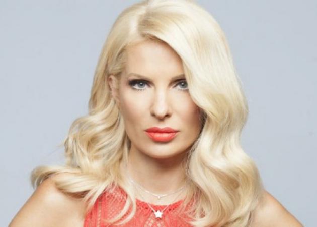 Ελένη Μενεγάκη: “Ξέρω πως ξαφνιαστήκατε… αλλά είναι αλήθεια”!