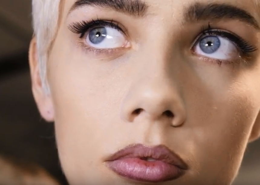 Όλοι οι τρόποι να φορέσεις eyeliner το 2018 όπως μας έδειξαν οι experts της MAC!