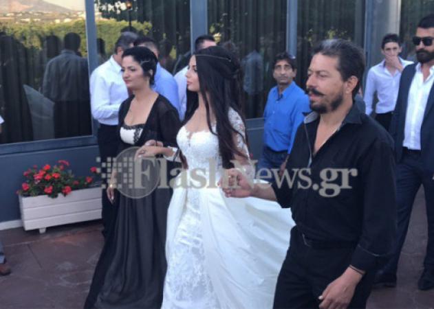 Κρήτη: Γάμος για ρεκόρ Γκίνες – Η κούκλα νύφη, ο επώνυμος γαμπρός και οι ιδιαιτερότητες