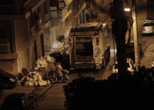 Συγκλονίζει ο γιος της υπαλλήλου καθαριότητας: Της είπα να μην πάει για δουλειά γιατί ήταν εξαντλημένη