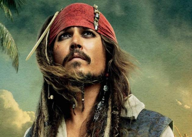 Ο Johnny Depp ως Τζακ Σπάροου εμψυχώνει άρρωστα παιδιά