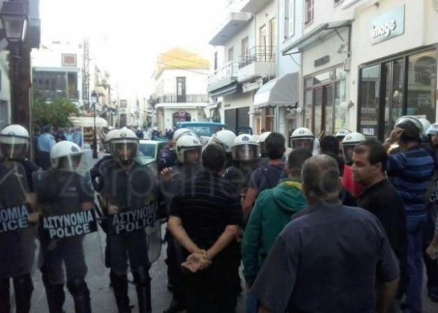 Ρέθυμνο: Χάος σε κατάσχεση καταστήματος – Σοβαρά επεισόδια και συλλήψεις [vids]
