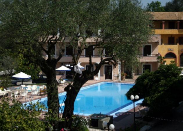 Κέρκυρα: Σεξουαλική κακοποίηση 14χρονης από επιχειρηματία σε ξενοδοχείο – Συνελήφθη και η μητέρα της μικρής [vid]