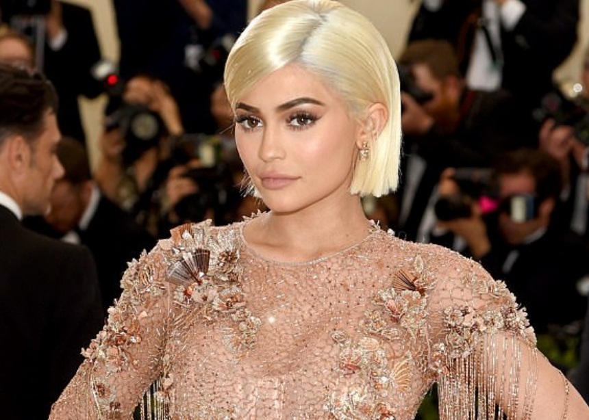 Σάλος στο διαδίκτυο με την Kylie Jenner! Μπήκε στο νοσοκομείο να γεννήσει;