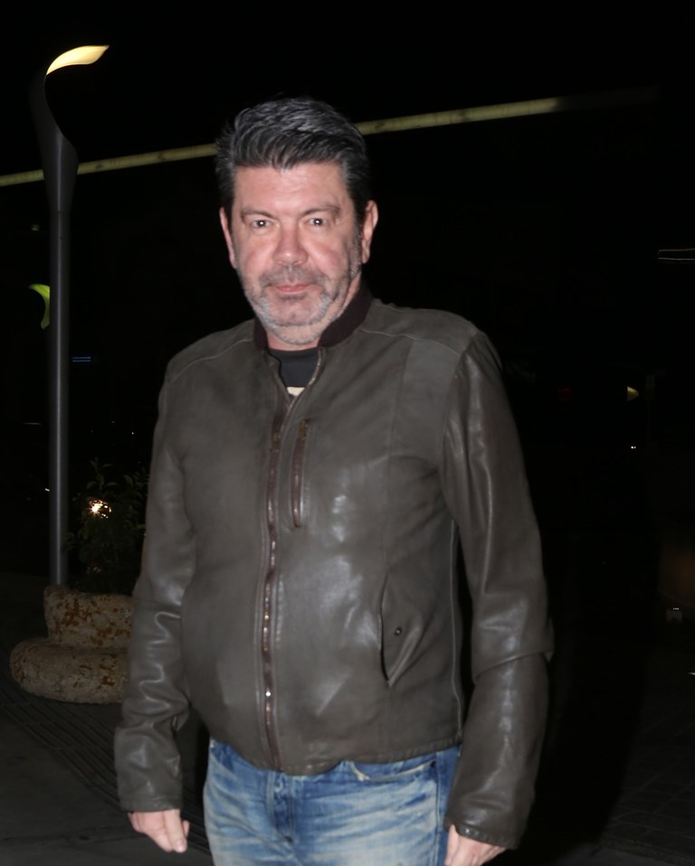 Γιάννης Λάτσιος: Η πρωτοχρονιάτικη φωτογραφία τους δείχνει την εκπληκτική τους ομοιότητα! | tlife.gr Γιάννης Λάτσιος: Η πρωτοχρονιάτικη φωτογραφία τους δείχνει την εκπληκτική τους ομοιότητα! | tlife.gr