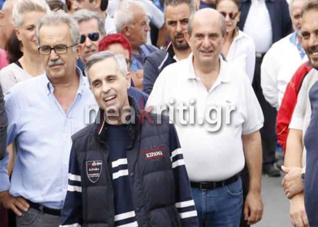 Μιχάλης Λεμπιδάκης: Αγνώριστος μετά την απαγωγή – Η στιγμή που επιστρέφει στο εργοστάσιο