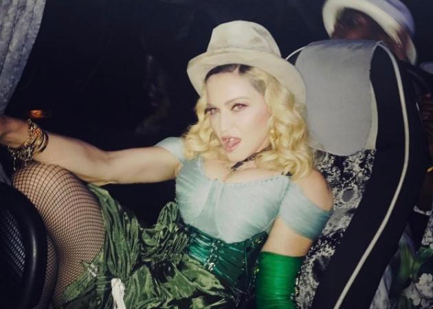 Madonna: Έκλεισε τα 59 και… ξεφάντωσε! [pics,vid]