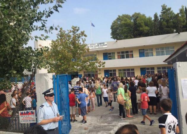Μενίδι: Ο πιο «βουβός» αγιασμός στο σχολείο του μικρού Μάριου