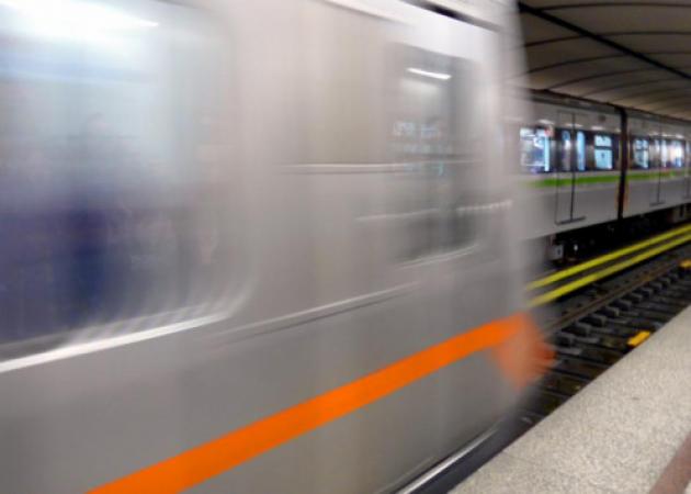 Συναγερμός στον σταθμό Αττική του μετρό – Σταμάτησαν οι συρμοί