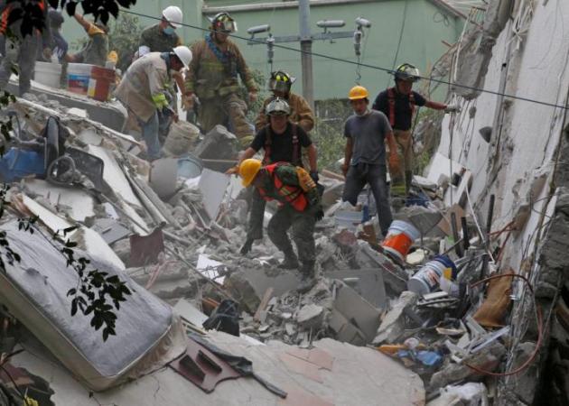 Σεισμός στο Μεξικό: Αγωνία για τους 30 αγνοούμενους μαθητές – Μία ολόκληρη πόλη θα ξαναχτιστεί!