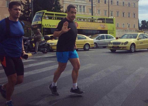 Ο Νικολά Σαρκοζί κάνει τζόγκινγκ στο Σύνταγμα!