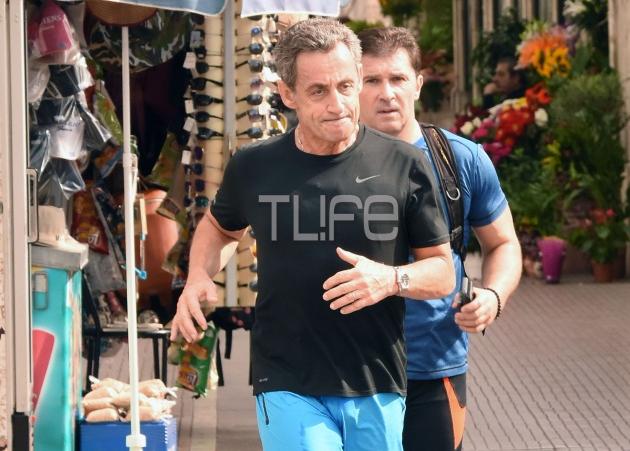 Όταν ο πρώην πρόεδρος της Γαλλίας κάνει jogging στο Σύνταγμα! [pics]