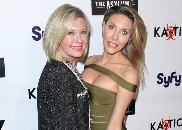 Μετά την επιστροφή του καρκίνου νέο χτύπημα για την Olivia Newton – John! Σοκάρει η εικόνα της κόρης της! [pics]