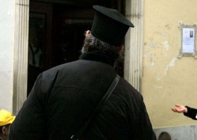 Πύργος: Ιερέας… ντίρλα προκάλεσε τροχαίο και χάος! Τον «μάζεψε» η αστυνομία