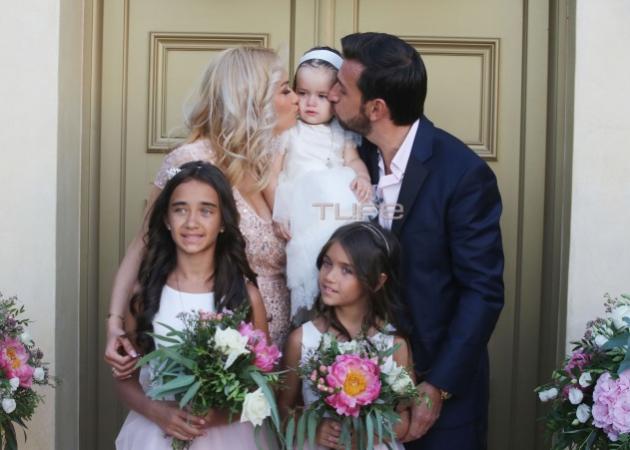 Θάνος Πετρέλης: Νέες φωτογραφίες από την βάπτιση της κόρης του!