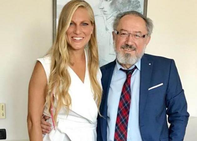 Survivor: Η Σάρα Εσκενάζυ έκανε ιατρικό checκ up μετά την επιστροφή της! [pics]