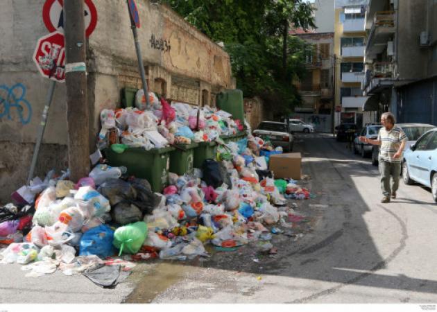 Καιρός – καύσωνας: Συναγερμός για την δημόσια υγεία! Κίνδυνος για μολυσματικές ασθένεις από τα σκουπίδια