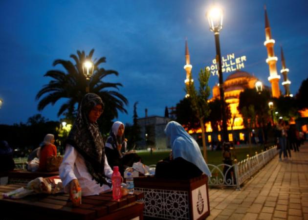 Η οργή της Ελλάδας για την προσευχή στην Αγιά Σοφιά “πρωταγωνιστεί” στα τουρκικά ΜΜΕ