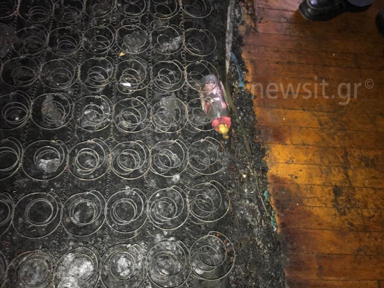 Σε αυτό το σπίτι βρέθηκε το βρέφος! Είχε λιποθυμήσει από τις αναθυμιάσεις [vids, pics]