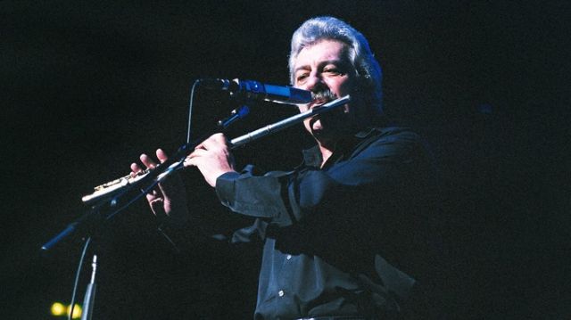 Πέθανε ο τραγουδιστής Ρέι Τόμας των Moody Blues