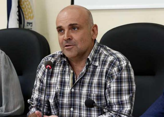 Μαχαίρωσε τον δήμαρχο Ελευσίνας και έφυγε σαν κύριος!