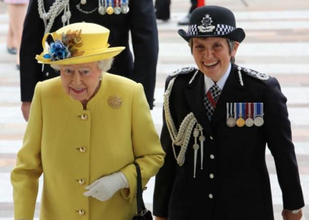 Η πρώτη γυναίκα αρχηγός της αστυνομίας του Λονδίνου στις σελίδες της βρετανικής Vogue