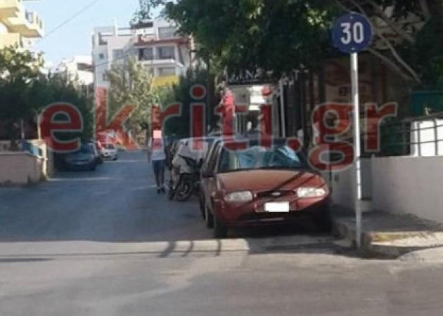 Ηράκλειο: Απίστευτη πινακίδα κυκλοφορίας σε δρόμο – Το λάθος που οδηγεί σε απρόβλεπτους κινδύνους [pics]