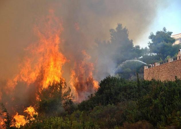 Φωτιά στη Ζάκυνθο: Εντοπίστηκαν δύο εμπρηστές από ελικόπτερο! Μεγάλη επιχείρηση στο νησί