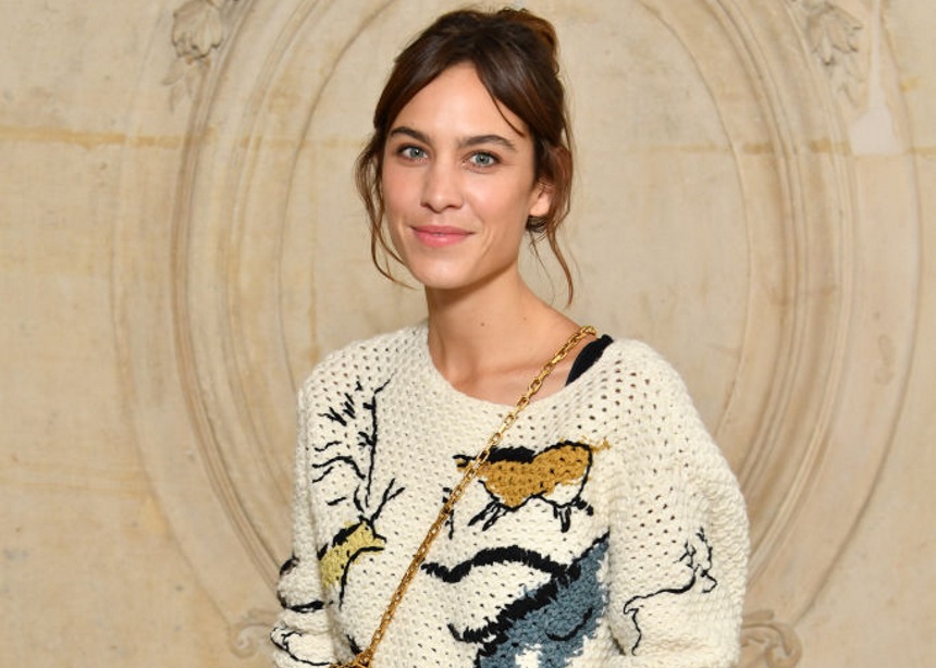 Πως θα φορέσεις το κοτλέ παντελόνι; Η Alexa Chung απαντάει με τη δική της στιλιστική επιλογή