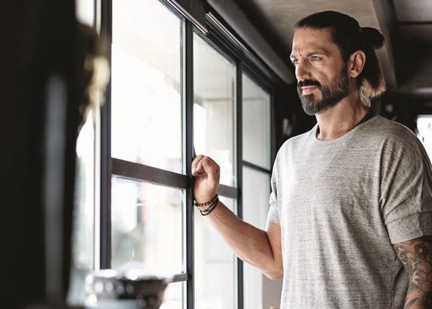 Ο pastry chef της Φαίης Σκορδά έχει σχέση με την αδερφή γνωστού τραγουδιστή