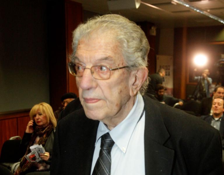 Πέθανε ο καθηγητής Βασίλης Φίλιας