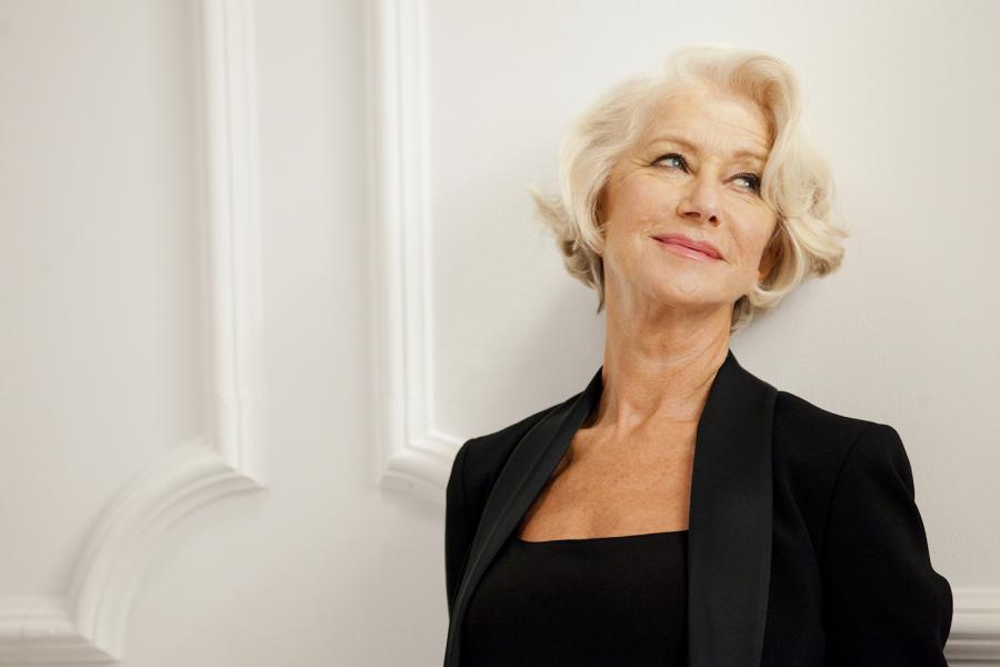 Helen Mirren: Καλεί τις γυναίκες να καταγράφουν τους “γλοιώδεις τύπους” με το κινητό τους