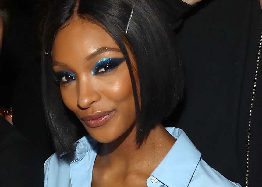 Makeup goals: η μεταλλική μπλε σκιά της Jourdan Dunn! Ναι, μπλε σκιά!