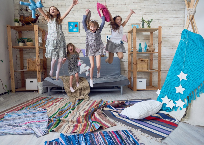 Παιδικό pajama party: Πώς να προετοιμαστείς για την… απόβαση των παιδιών στο σπίτι!