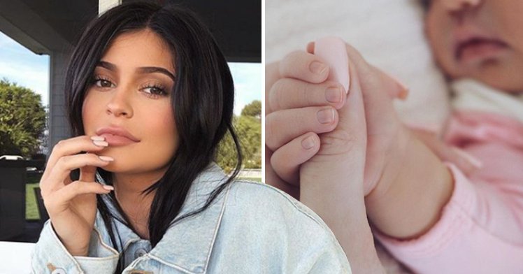 Kylie Jenner: Ανακοίνωσε το όνομα του μωρού της κι ανέβασε στα social media την πρώτη τους φωτογραφία!