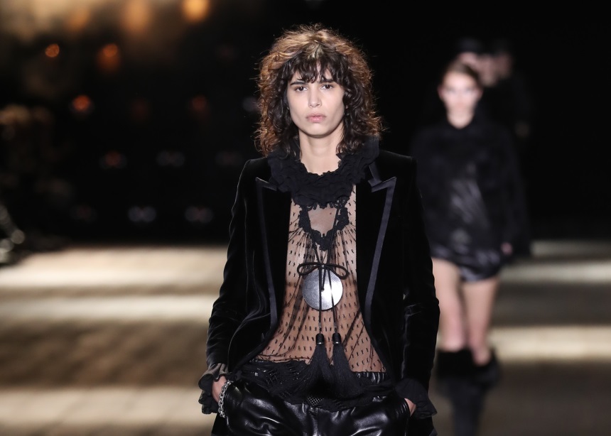 Saint Laurent: Μια νέα συλλογή για σέξι rock ‘n’ roll πριγκίπισσες