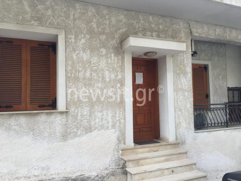 Έσφαξε την αδελφή του και αυτοκτόνησε – Εικόνες από το σπίτι που έγινε η οικογενειακή τραγωδία