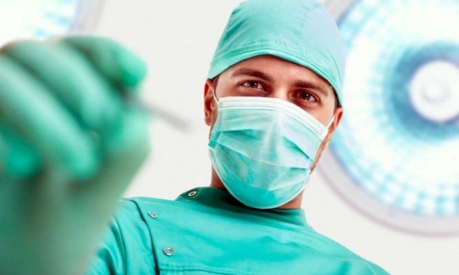 Γιατί οι χειρουργοί φοράνε πράσινα ή μπλε – Δεν πάει ο νους σας…