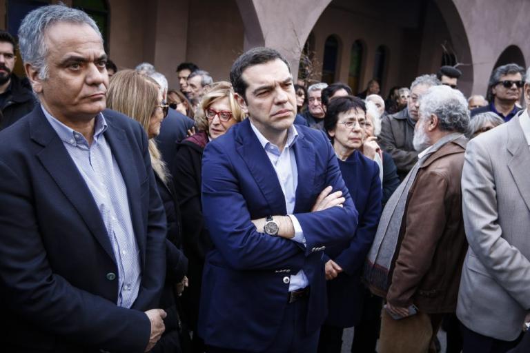 Το τελευταίο «αντίο» στον Βασίλη Μουλόπουλο [pics] – Παρών στην κηδεία ο Πρωθυπουργός