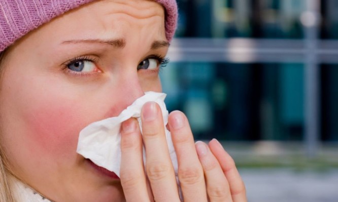 Κοκκινίζει και πονάει η μύτη σου από τα χαρτομάντηλα; Δες τι μπορείς να κάνεις!
