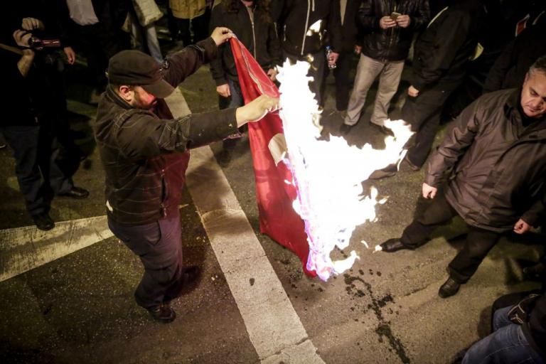 Πρόεδρος του ακροδεξιού BBP: «Η τουρκική σημαία θα κυματίσει ξανά στον ουρανό της Αθήνας»!