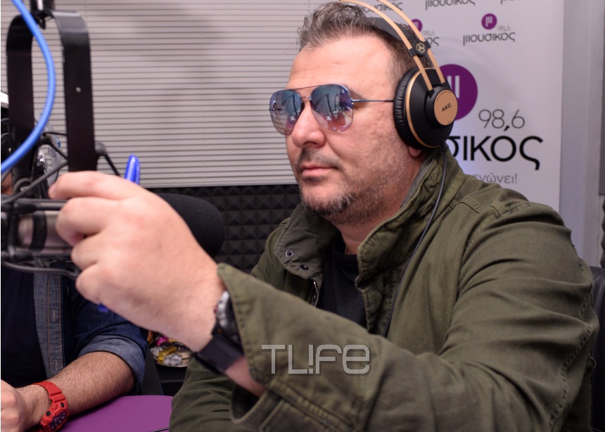 Αντώνης Ρέμος: Έκανε την πρώτη του ραδιοφωνική εκπομπή! Φωτογραφίες